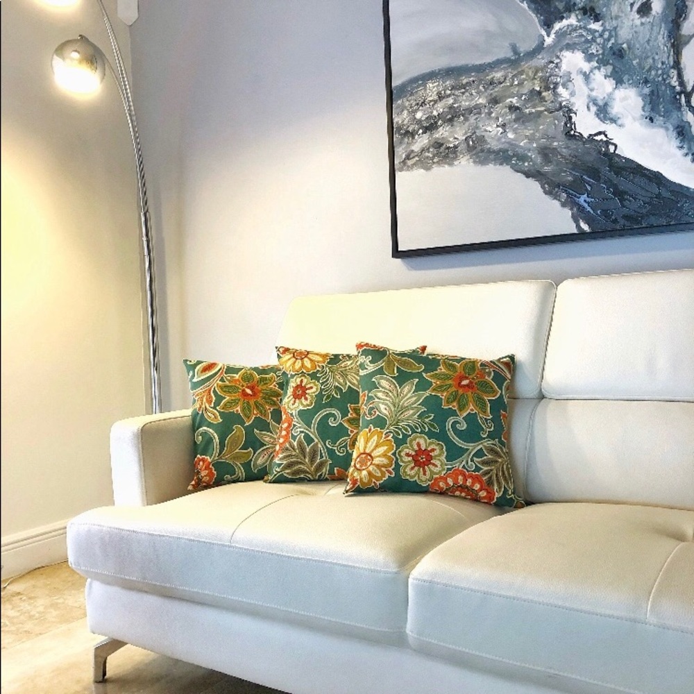 FLORAL PILLOW COVER (3) Decorative 🌺🌹 New